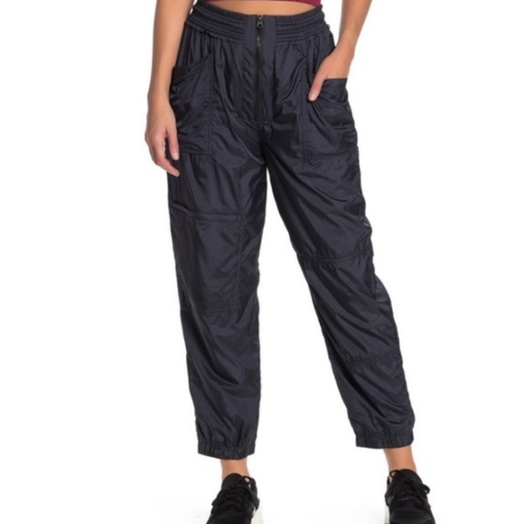 Free People Movement Tell Me About It Cargo Lined Jogger Pant Small - Picture 2 of 14